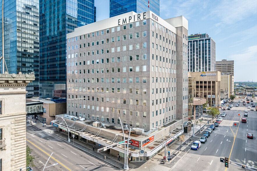 10080 Jasper Ave NW, Edmonton, AB à louer - Photo du bâtiment - Image 1 de 12