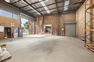 3 Sir Joseph Banks St, Botany for lease Interior Photo- Image 1 of 9