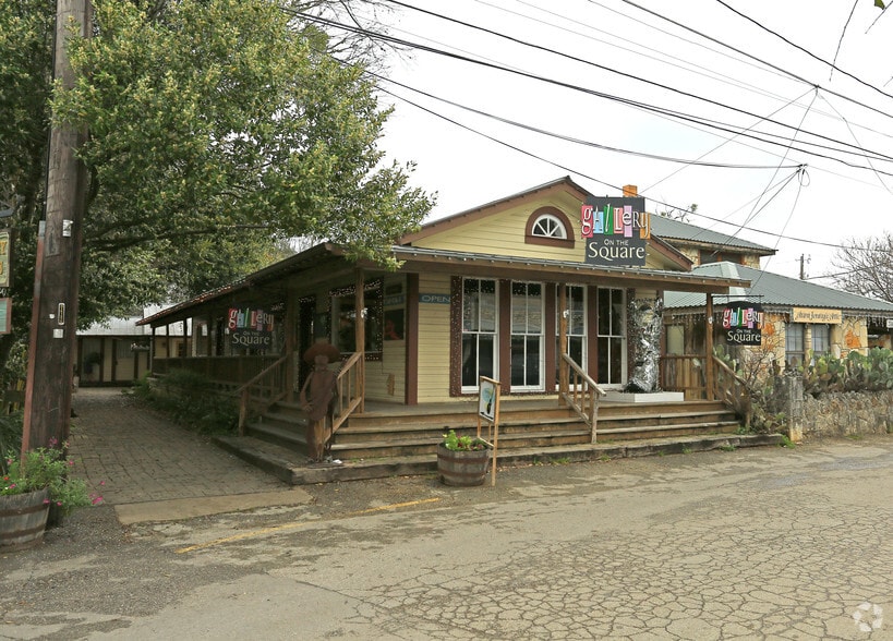 314 Wimberley Sq, Wimberley, TX à vendre - Photo principale - Image 1 de 2