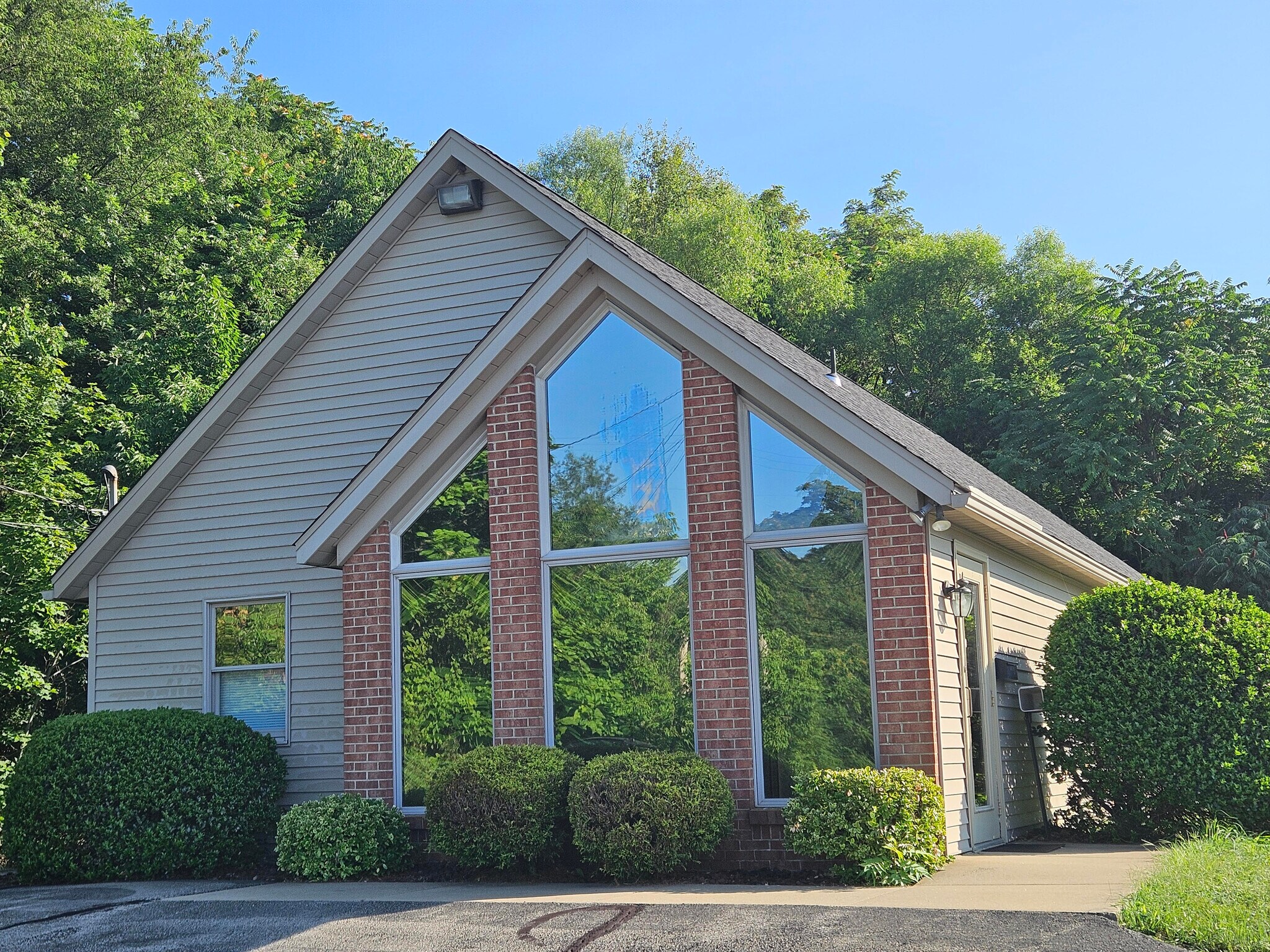 1637 N Main Street Ext, Butler, PA à vendre Photo principale- Image 1 de 25