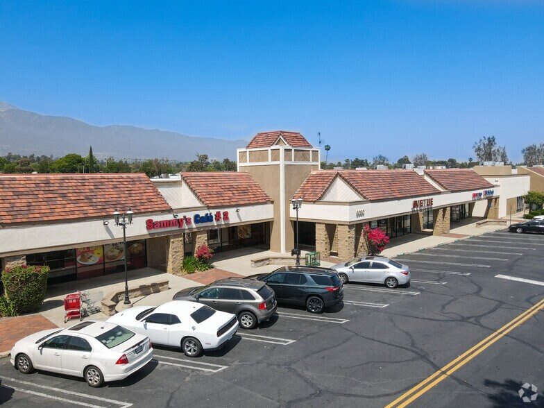 8998-9116 Foothill Blvd, Rancho Cucamonga, CA à louer - Photo du bâtiment - Image 2 de 13