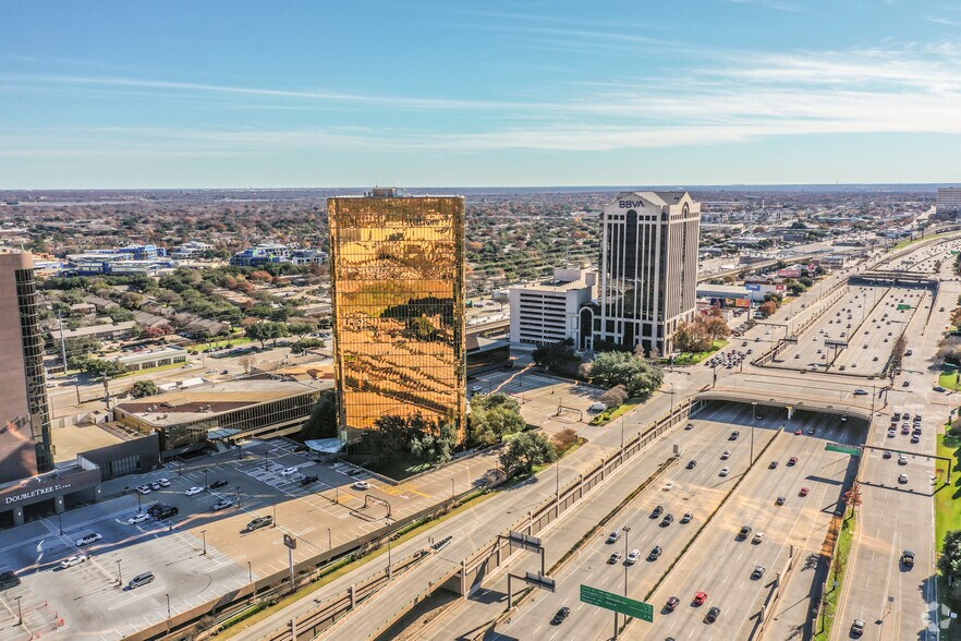 8150 N Central Expy, Dallas, TX à louer - Photo du bâtiment - Image 2 de 54