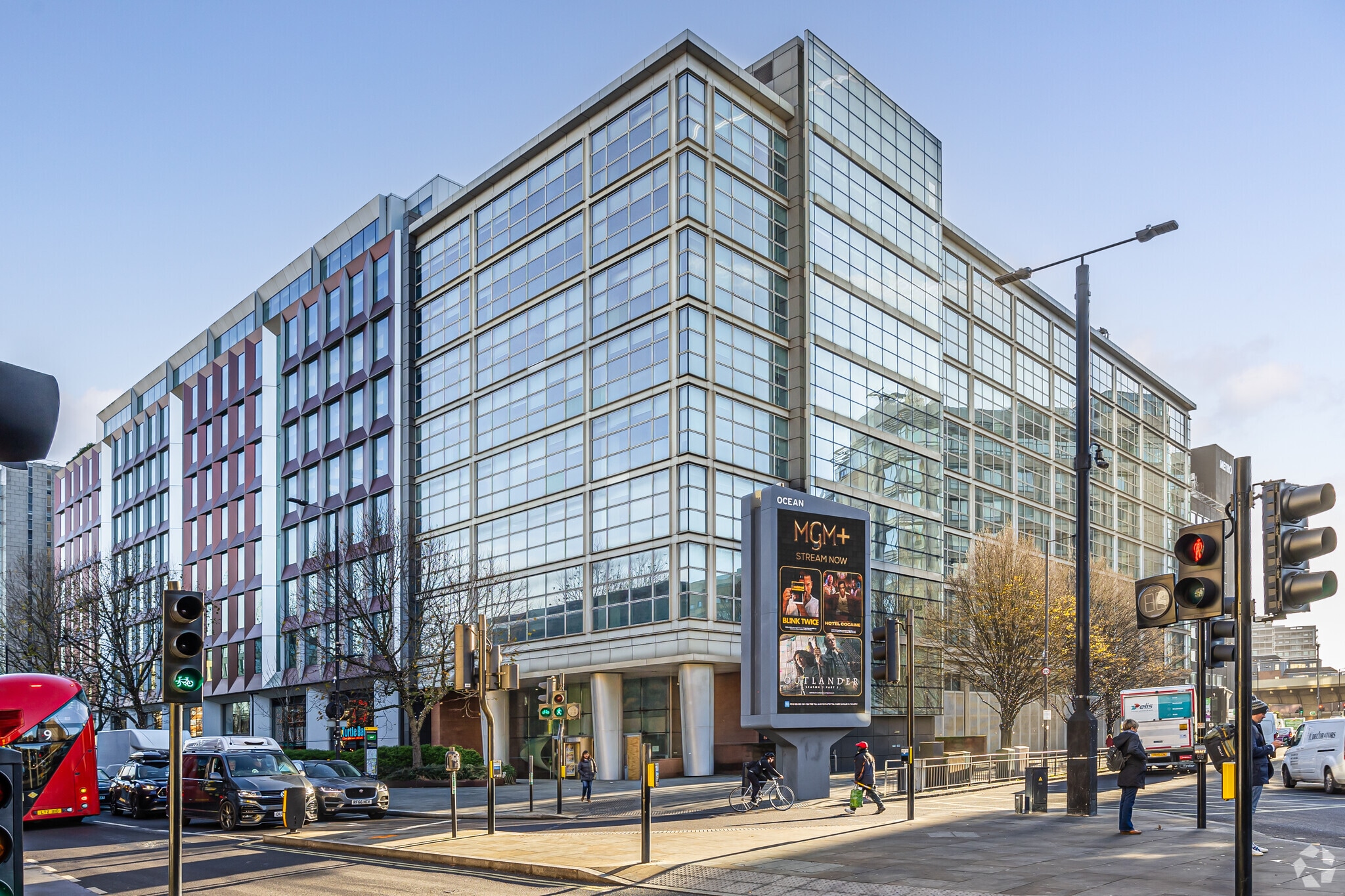 255 Hammersmith Rd, London for sale Primary Photo- Image 1 of 5