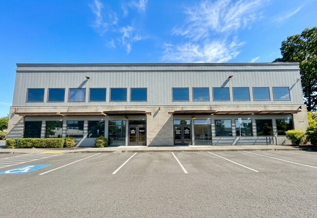 Plus de détails pour 15810 SE 135th Ave, Clackamas, OR - Local d'activités à louer