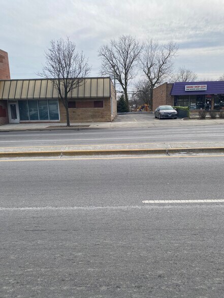 4835 Dempster St, Skokie, IL à vendre - Photo du bâtiment - Image 3 de 27