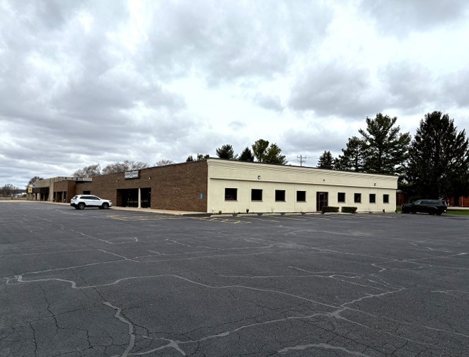 2950-2958 S Prairie Ave, Beloit, WI for lease Building Photo- Image 1 of 4