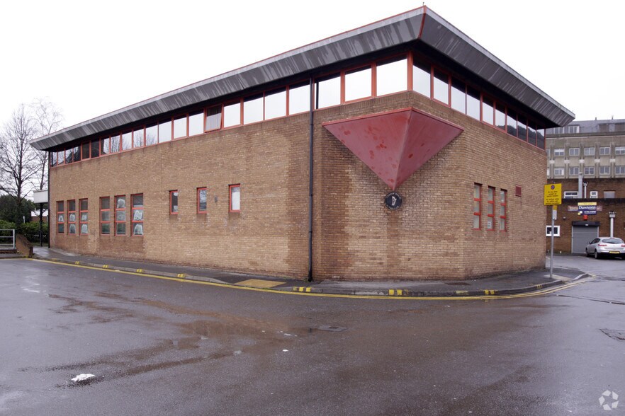 Station Rd, Port Talbot à louer - Photo principale - Image 1 de 2