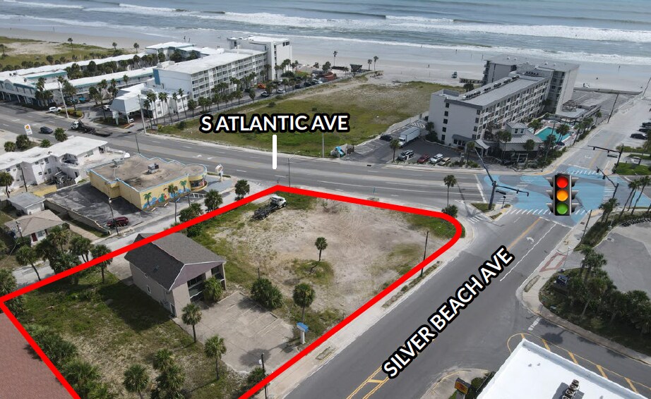 1102 S Atlantic Ave, Daytona Beach, FL à louer - Photo du bâtiment - Image 2 de 3