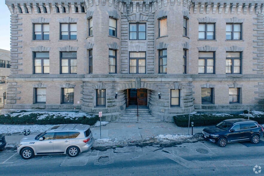 92 High St, Medford, MA for lease - Building Photo - Image 3 of 12