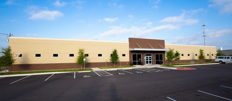 3928 Promontory Point Dr, Austin, TX for lease - Primary Photo - Image 1 of 3