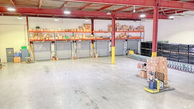 85 Harbor Rd, Port Washington, NY à louer Photo intérieure- Image 2 de 5