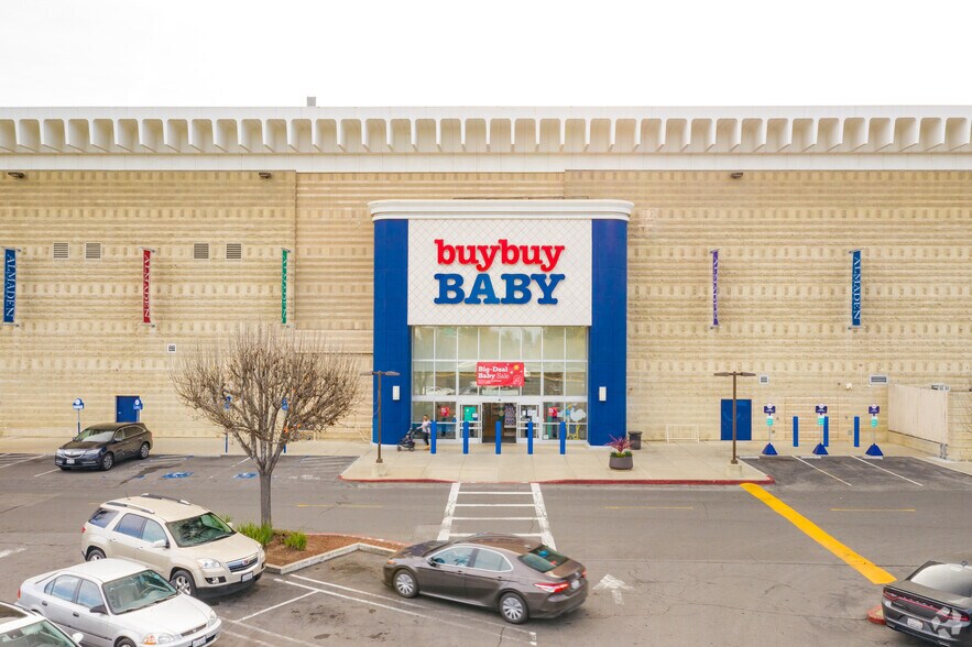 5353 Almaden Expy, San Jose, CA à louer - Photo du bâtiment - Image 3 de 9