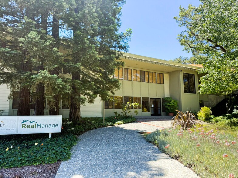 7655 Redwood Blvd, Novato, CA à louer - Photo du bâtiment - Image 2 de 8