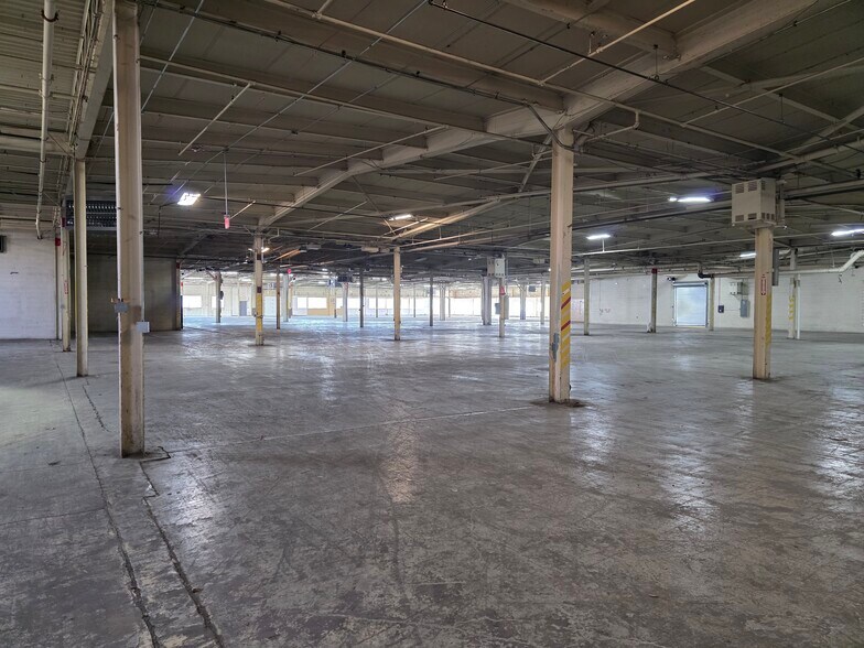 3400-3450 Oakton St, Skokie, IL à louer - Photo du bâtiment - Image 2 de 11