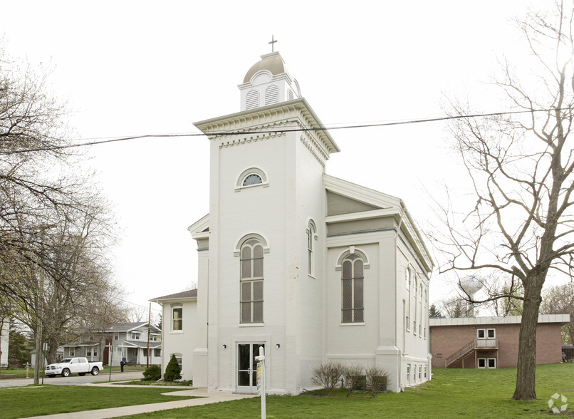 112 E Church St, Clinton, MI à vendre - Photo principale - Image 1 de 1