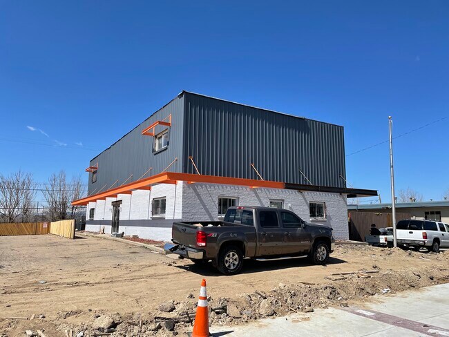 More details for 2323 Dayton St, Aurora, CO - Retail for Lease
