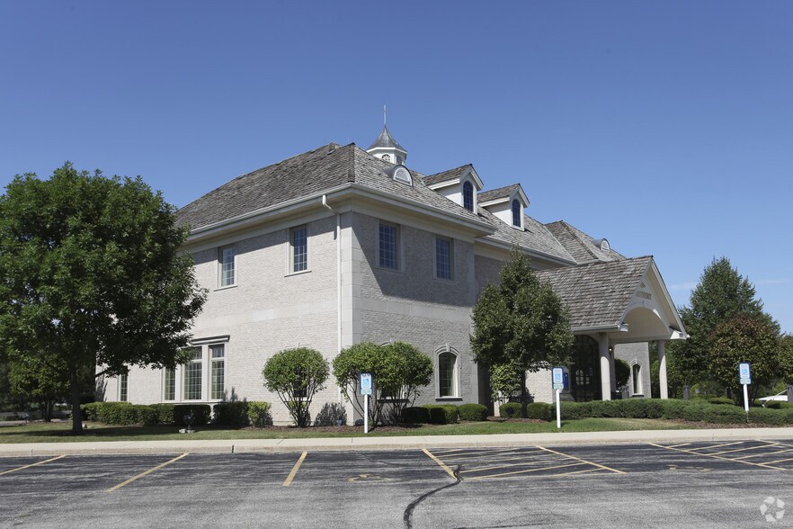 444 N Rand Rd, North Barrington, IL à louer - Photo du bâtiment - Image 3 de 3