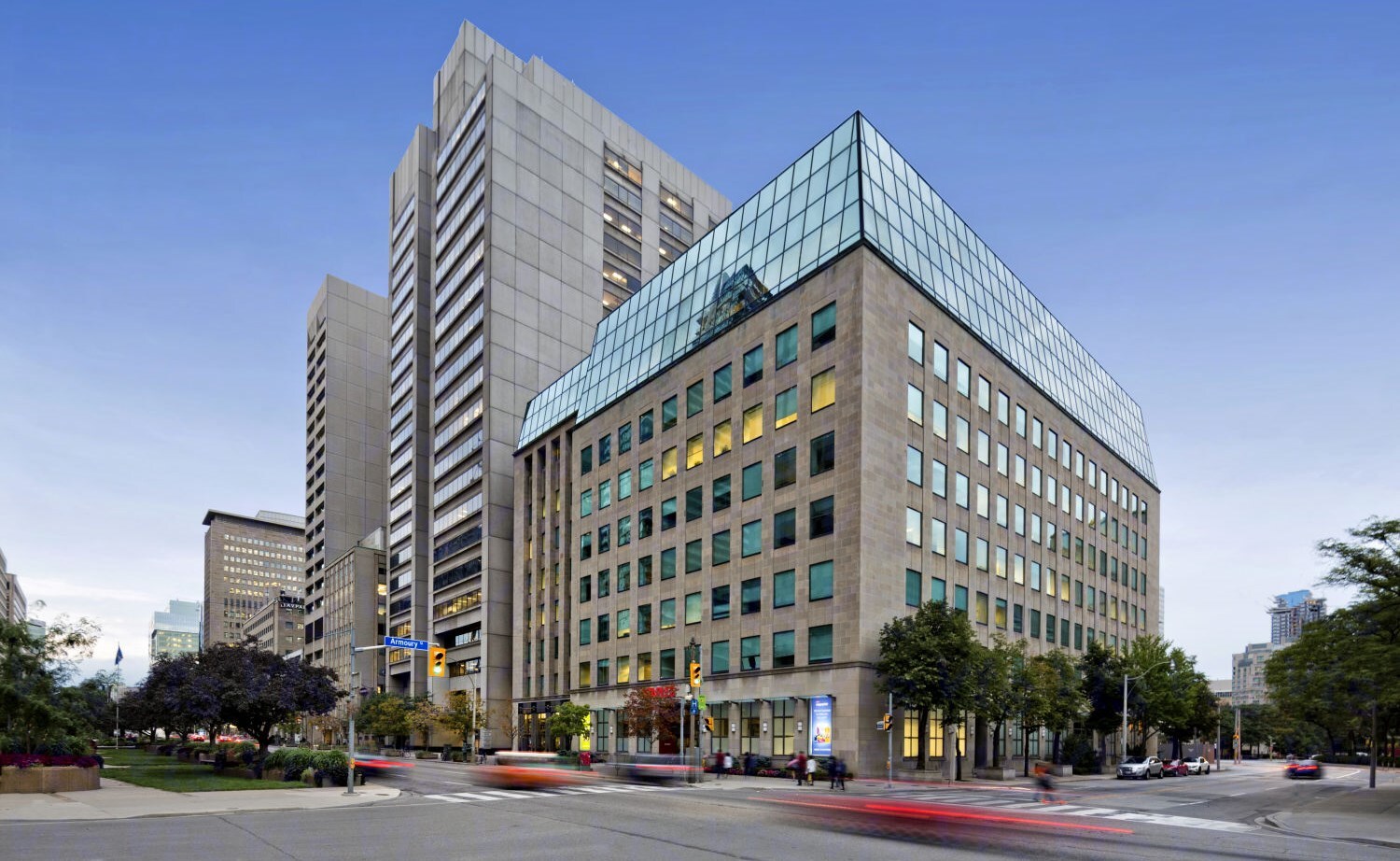 375 University Ave, Toronto, ON à louer Photo du bâtiment- Image 1 de 2