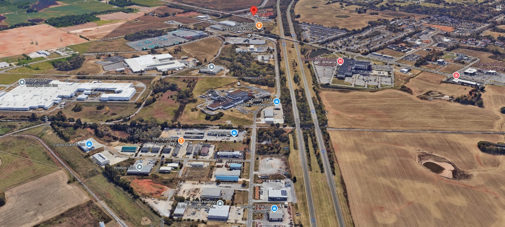 1050 International Blvd, Clarksville, TN for lease - Building Photo - Image 3 of 7