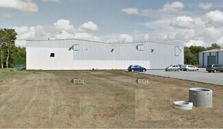 Plus de détails pour 31 Rue Louis Lumière, La Selle-en-Luitré - Industriel à louer