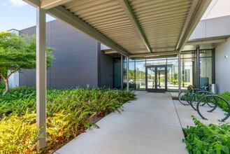 18105 SE Mill Plain Blvd, Vancouver, WA for lease Building Photo- Image 2 of 19