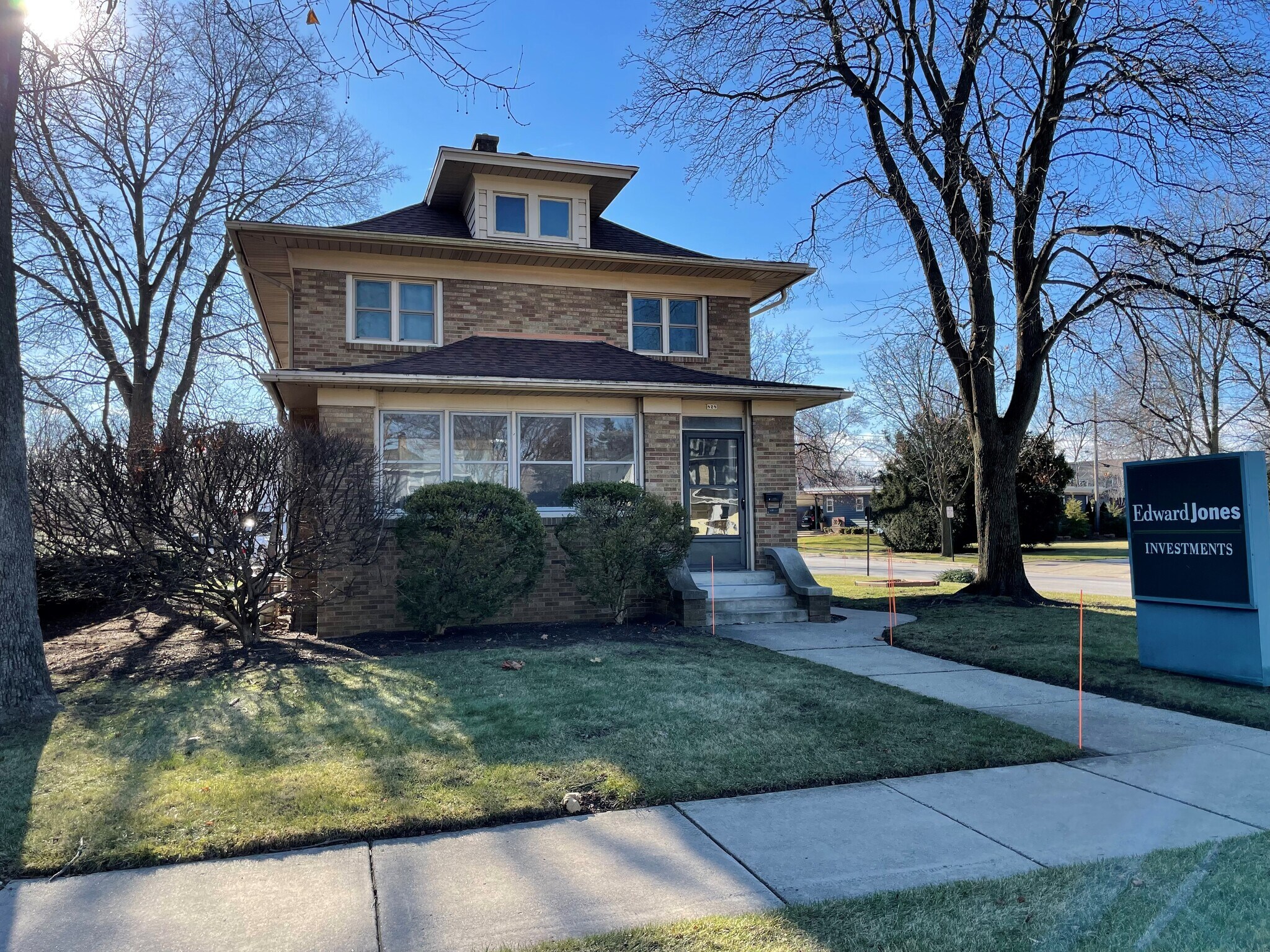 828 W State St, Geneva, IL à vendre Photo principale- Image 1 de 1