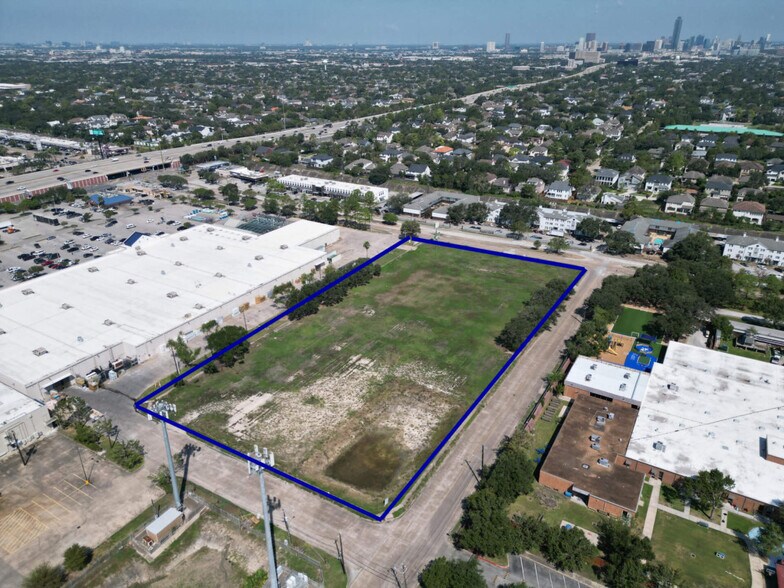 4545 Beechnut St, Houston, TX for lease - Primary Photo - Image 2 of 5