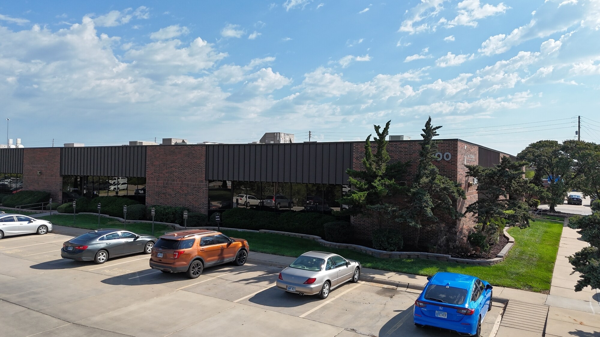 3450 N Rock Rd, Wichita, KS à louer Photo du bâtiment- Image 1 de 10