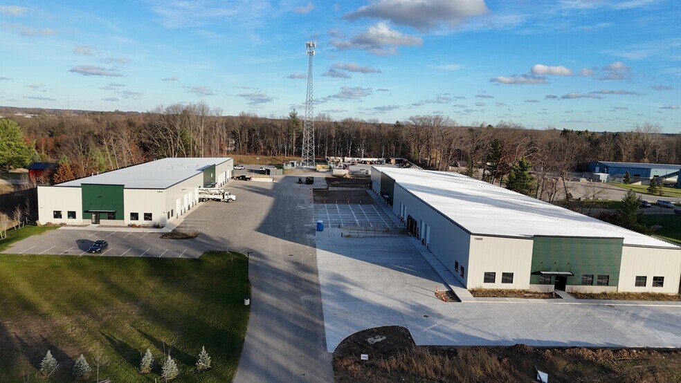 11810 White Creek Ave NE, Cedar Springs, MI à louer - Photo du bâtiment - Image 1 de 1