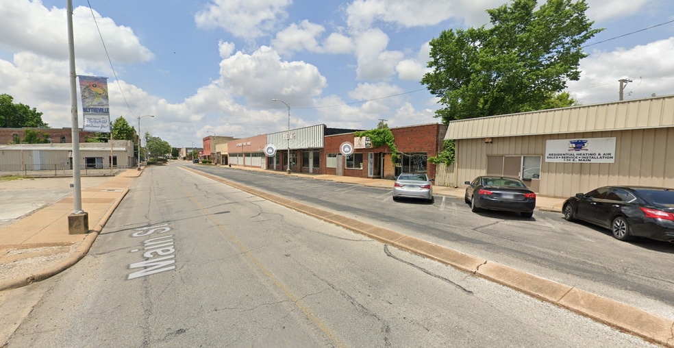 130 E Main St, Blytheville, AR for sale - Building Photo - Image 3 of 7