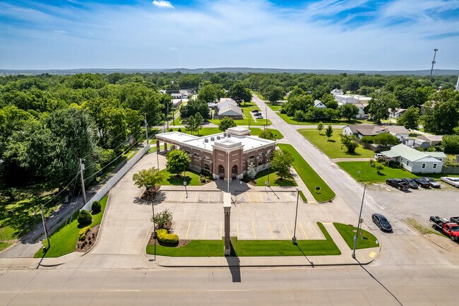 Plus de détails pour 525 N Osage Ave, Dewey, OK - Commerce de détail à vendre