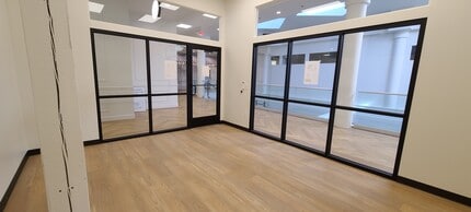 285 Liberty St, Salem, OR for lease Interior Photo- Image 1 of 4