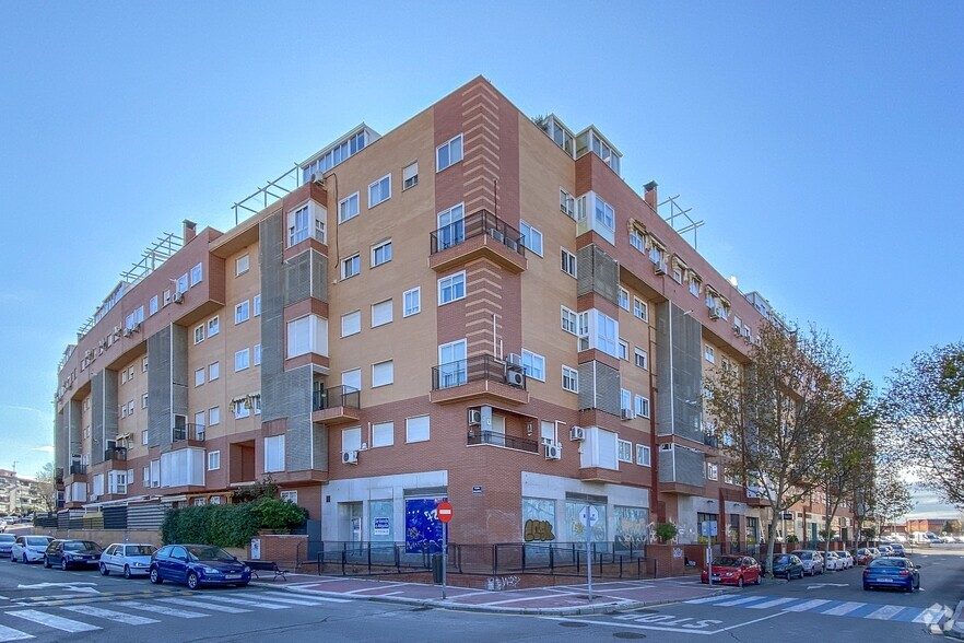 Calle Villaverde, 2, Parla, Madrid for sale - Building Photo - Image 2 of 2