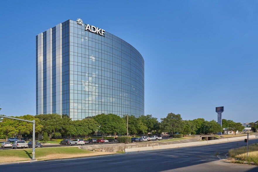 9601 McAllister Fwy, San Antonio, TX à louer - Photo du bâtiment - Image 2 de 19