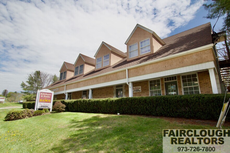 56 E Main St, Sussex, NJ à vendre - Photo du bâtiment - Image 2 de 17