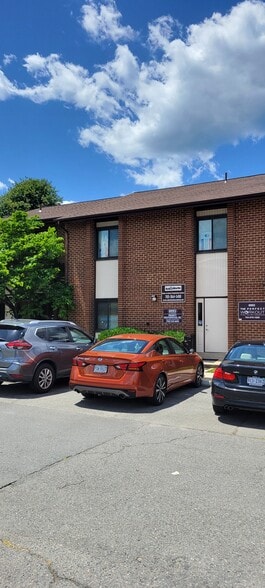 8990-9002 Fern Park Dr, Burke, VA for sale - Building Photo - Image 3 of 13