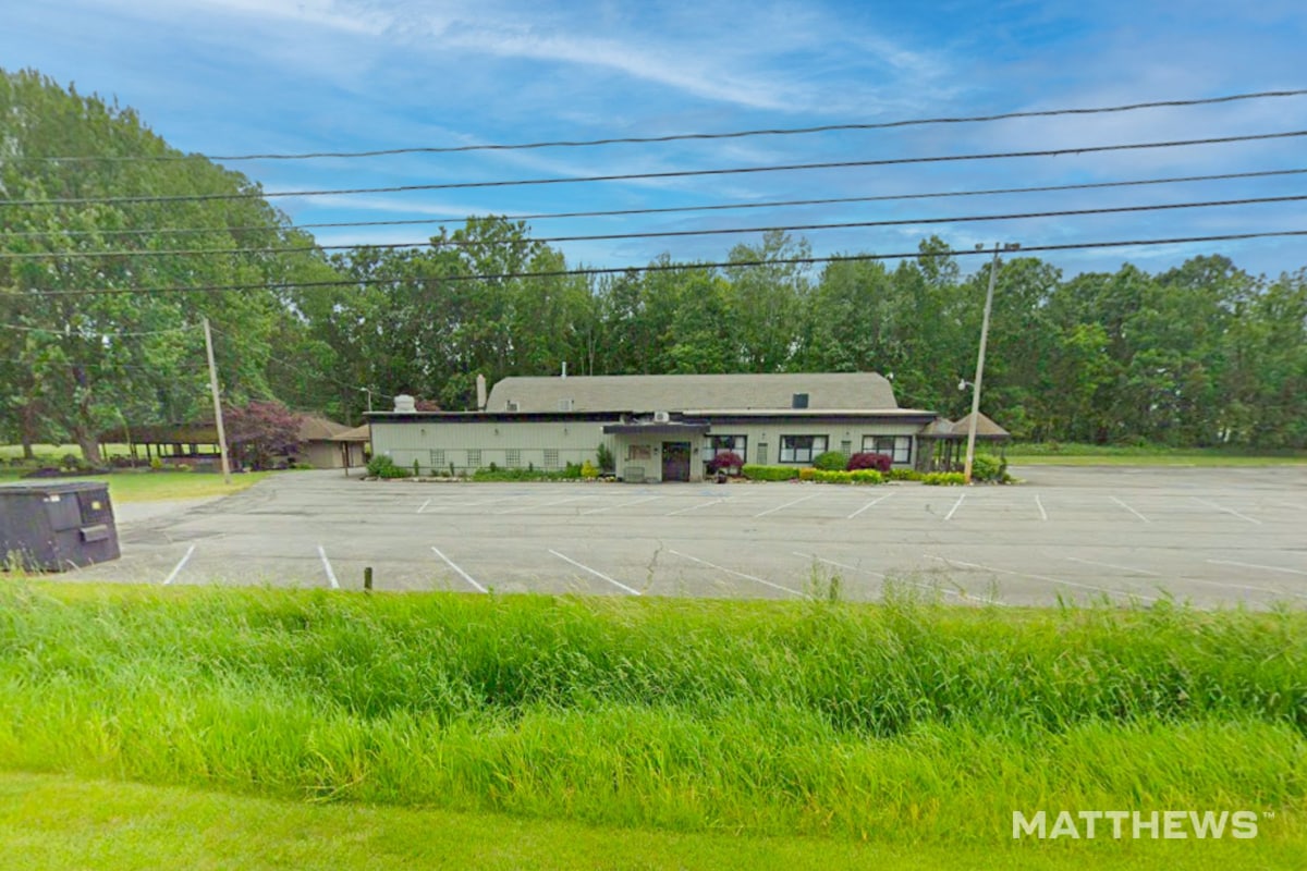 8820 Bender Rd, North Ridgeville, OH for sale Primary Photo- Image 1 of 4