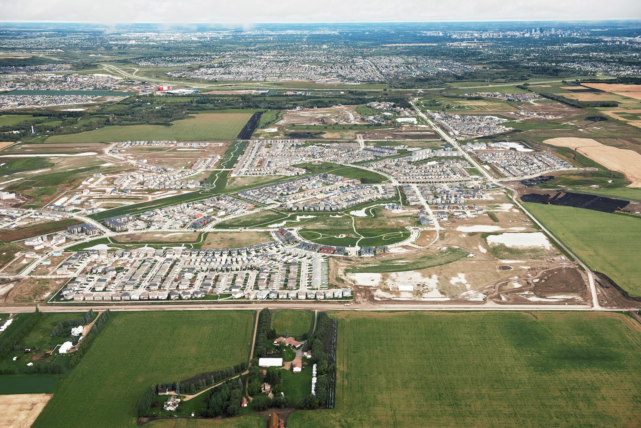 2035 Chalmers Way SW, Edmonton, AB for sale Primary Photo- Image 1 of 1