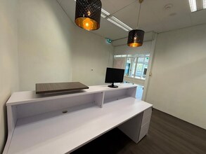 1A Berry Rd, St Leonards for lease Interior Photo- Image 1 of 7