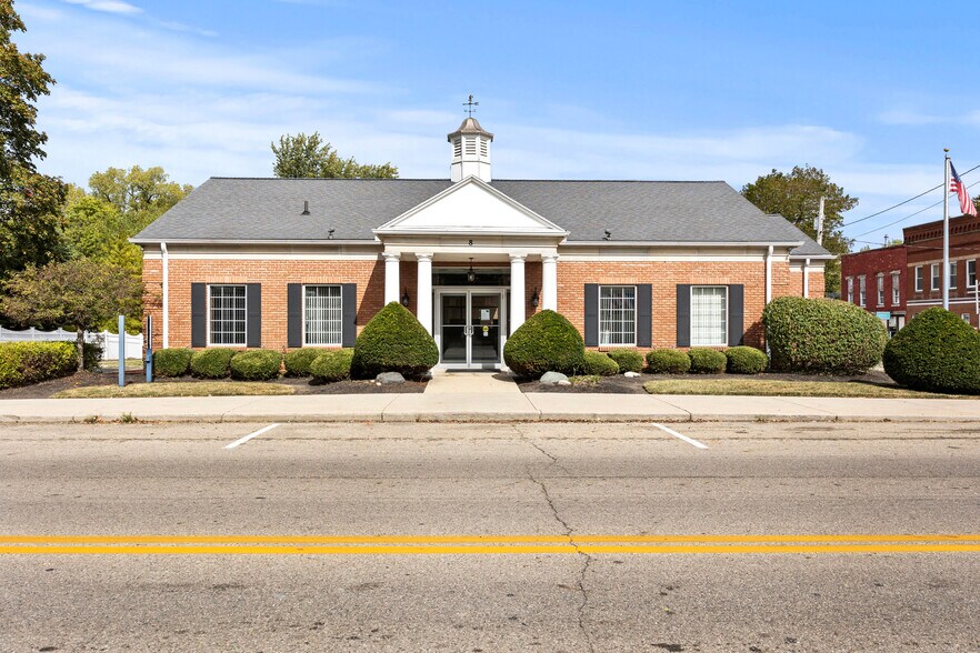 8 W Maple St, North Lewisburg, OH à vendre - Photo du bâtiment - Image 1 de 26