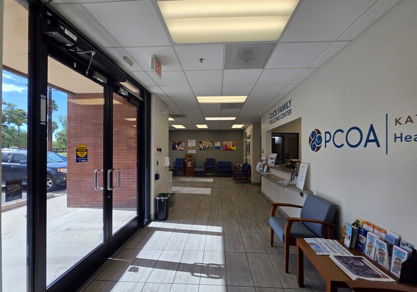 600 S Country Club Rd, Tucson, AZ à vendre - Hall d’entrée - Image 2 de 4