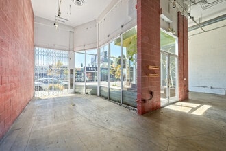 7703 Melrose Ave, Los Angeles, CA à louer Photo intérieure- Image 2 de 7