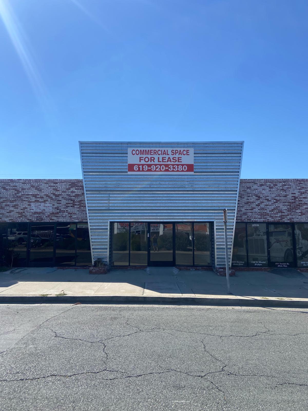 560 El Cajon Blvd, El Cajon, CA à louer Photo du bâtiment- Image 1 de 6