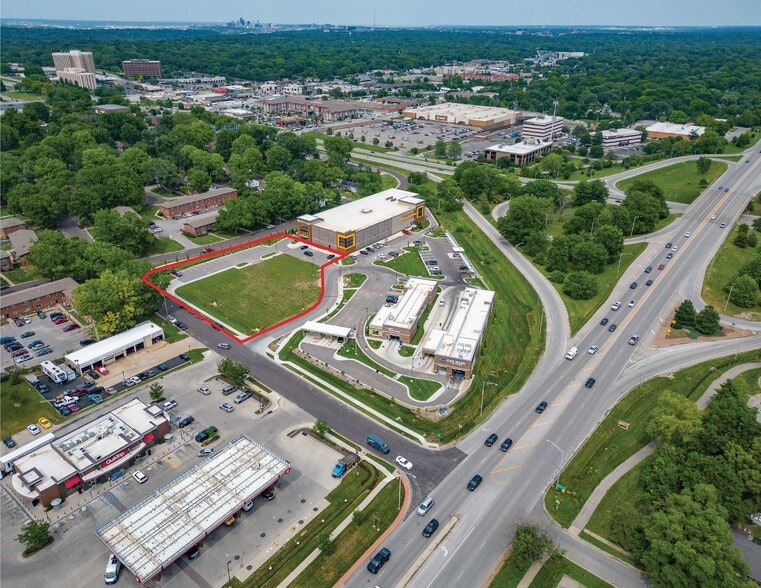 7240 Shawnee Mission Pky, Overland Park, KS à louer - Aérien - Image 1 de 3