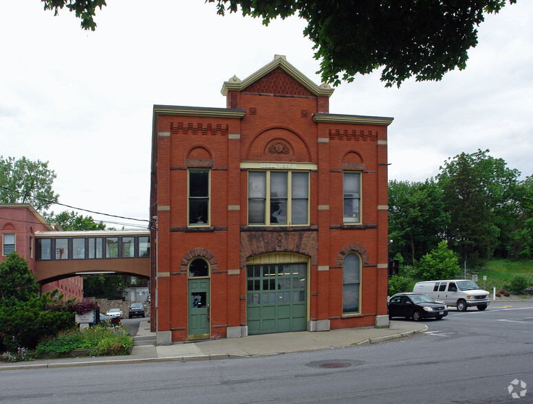 302 10th St, Troy, NY for sale - Primary Photo - Image 1 of 1