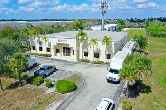 Plus de détails pour 14230 Jetport Loop W, Fort Myers, FL - Industriel à louer