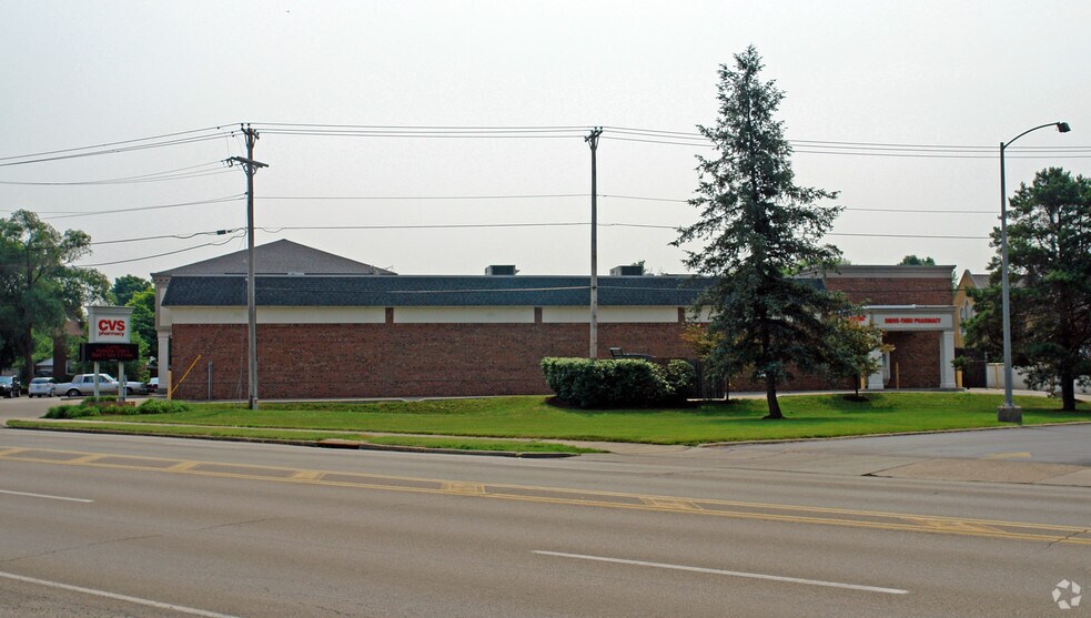 900 N Broad St, Fairborn, OH à louer - Photo du bâtiment - Image 2 de 14
