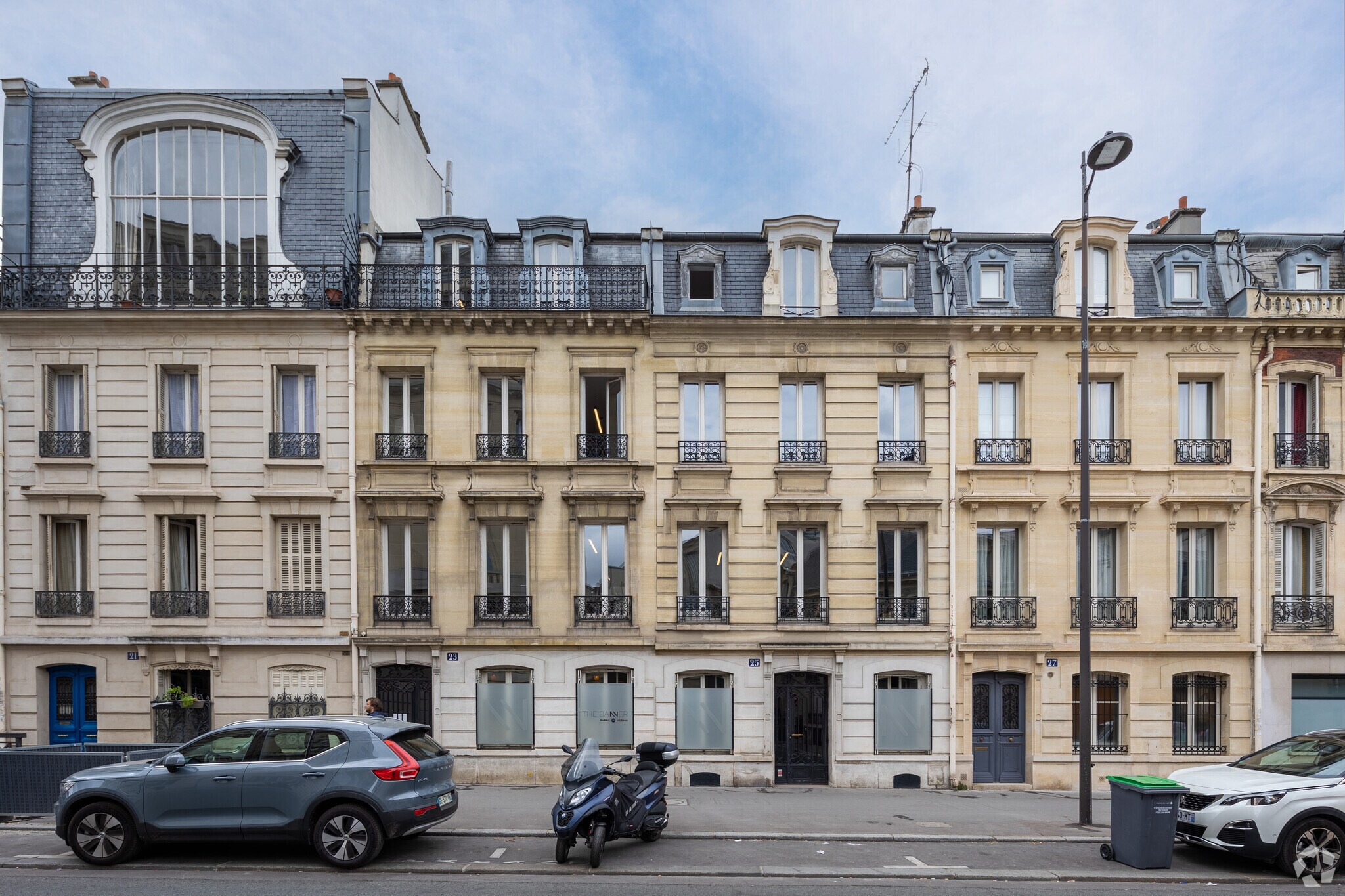 23-25 Rue De Prony, Paris for lease Primary Photo- Image 1 of 5