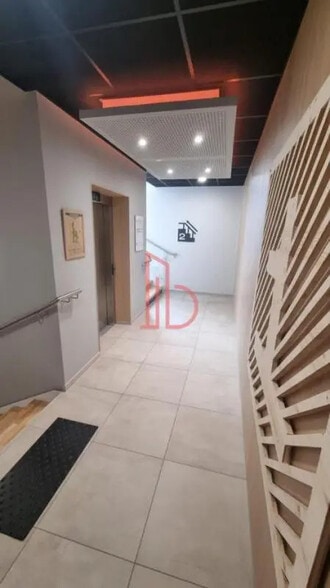 Office in Bruges for lease - Lobby - Image 3 of 9