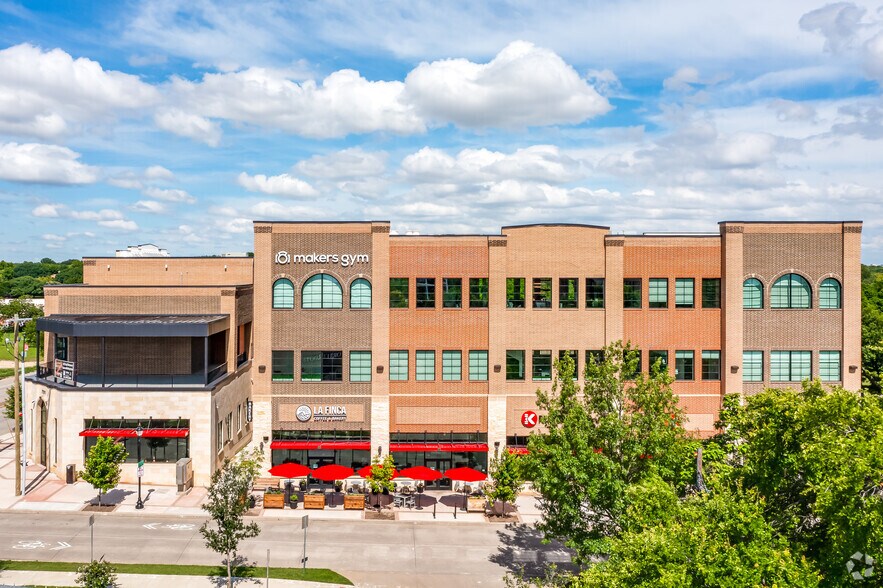 7511 Main St, Frisco, TX for lease - Building Photo - Image 2 of 12